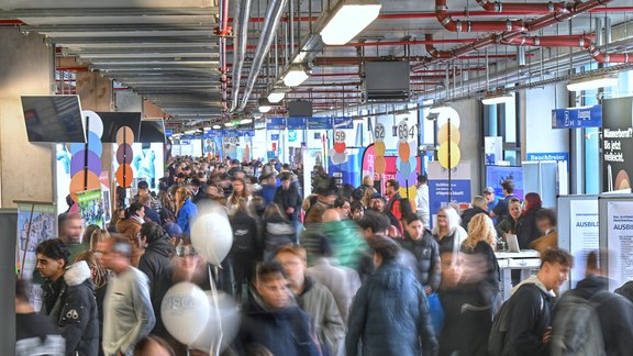 Pressefoto_TalentMesse_Ruhr_2024_Copyright_TalentMetropole_Ruhr.jpg 