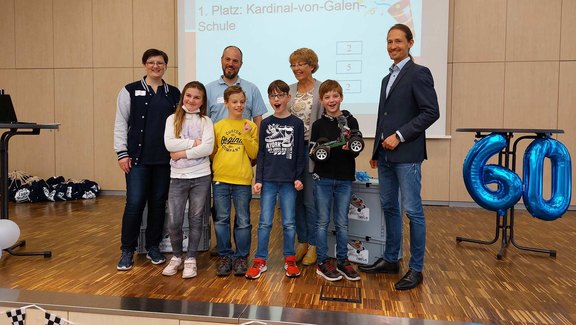 Die Kardinal-von-Galen-Schule aus dem Kreis Unna gewinnt den ersten Platz beim Flecki-Flitzer-Wettbewerb.
